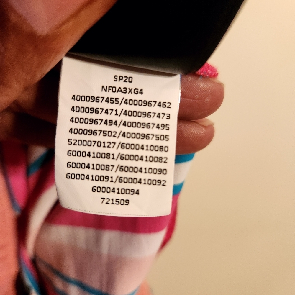 North Face | Women's Striped Multicolor Athleisure/Athletic Shorts (Size Small) - Picture 9 of 15